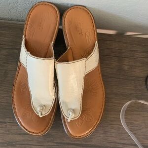 Born Slip on summer shoes size 9 Cream color
